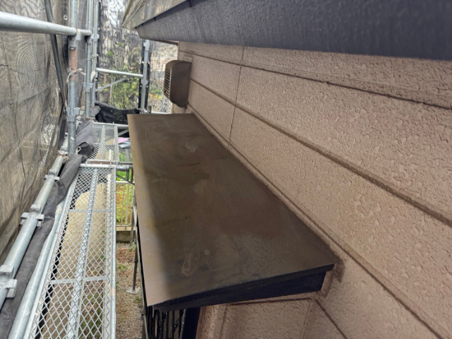 板金庇屋根の老朽化